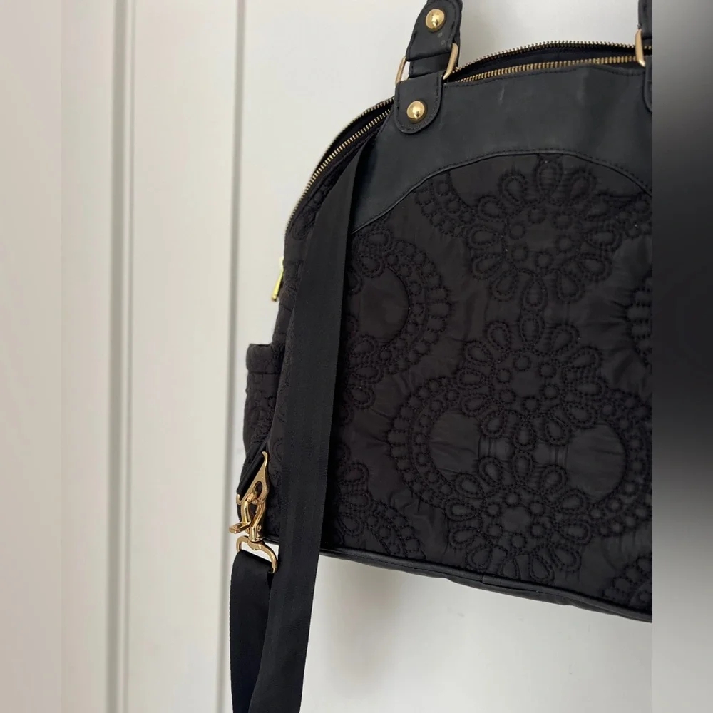 Petunia Pickle Bottom 'Embossed Sashay' Diaper Bag - Picture 8 of 14